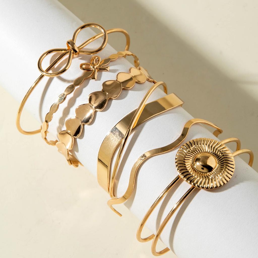Geometric pleated metal bracelet light luxury bracelet multi-layer stacked bracelet women