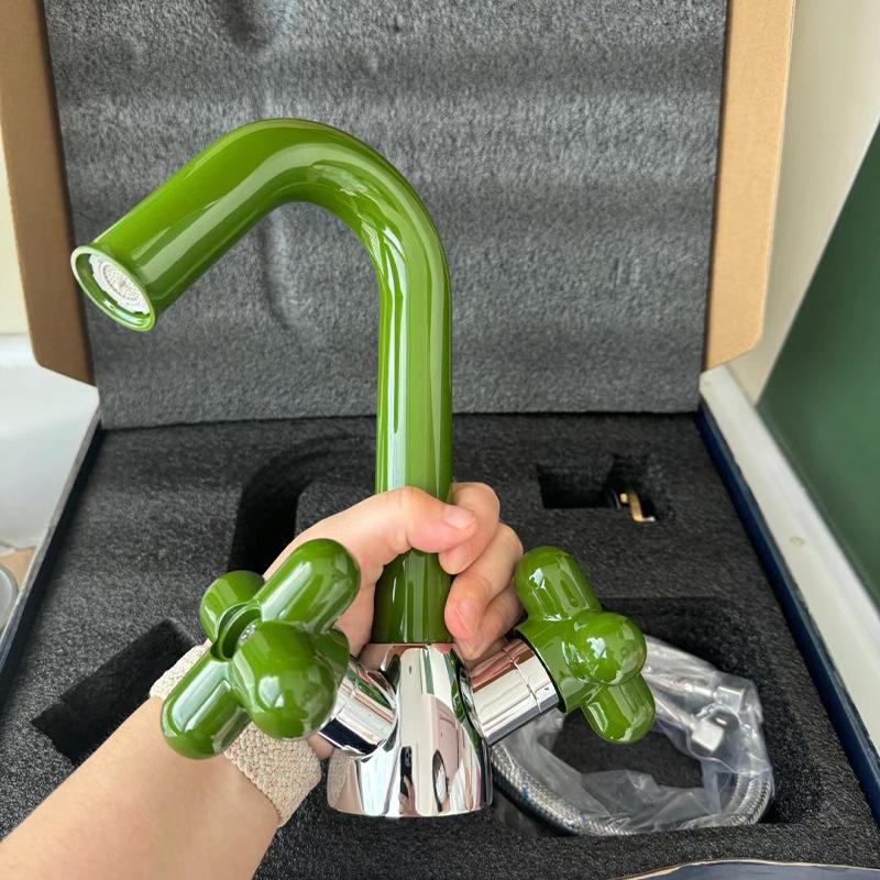 

Fashion Lovely Bathroom Basin Faucet 8 inch Widespread Lavatory Mixer Tap Brass Red Green Cross Handle hot and cold Sink Mixer зелений