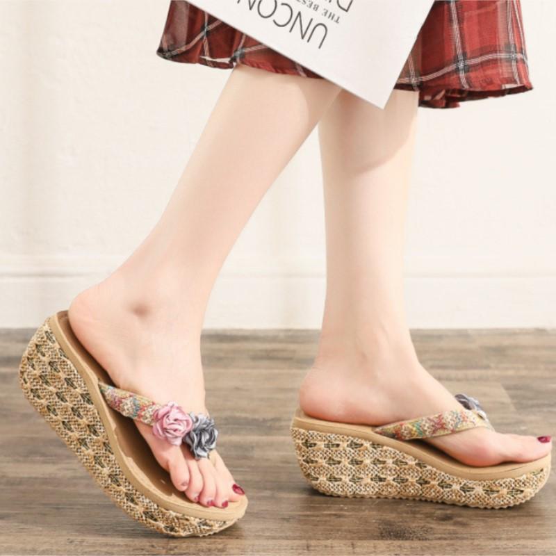 7cm high heel women's wedge-shaped anti slip outdoor slippers Summer beach shoes Feet clip flower anti slip slippers