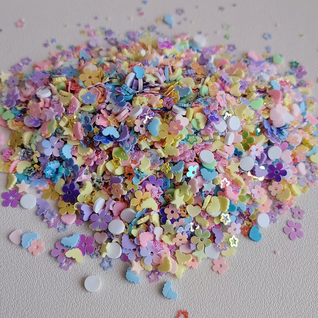 Hot Selling 500g Valentine's Day Hot Clay Slices Lovely Heart Bat Flowers Sequins Polymer Clay Sprinkles for Nail Art Supplier