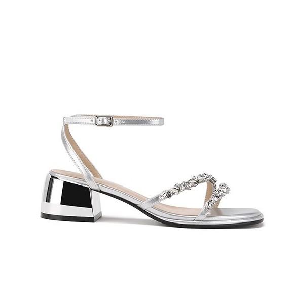 Sandals Women's Summer Thick Heels Cool Slippers 2025 French Light Luxury Rhinestone with Open-toed Women's Shoes Outside Wearing Fairy Style