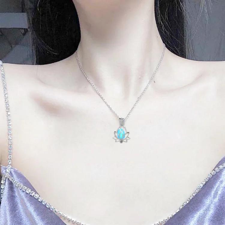 Luminous Lotus Pendant Necklaces For Women Glow In The Dark Simple Flower Glowing Necklace Fashion Jewelry Accessories