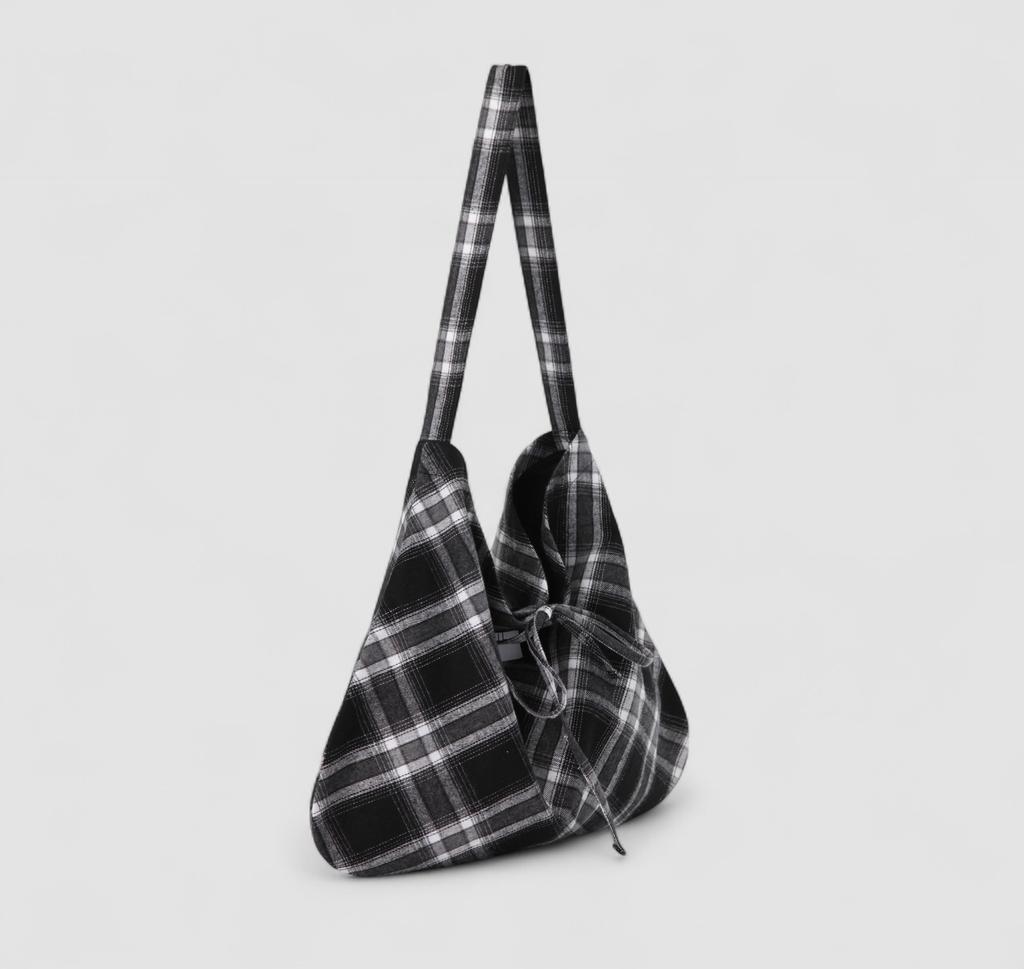 Atil Studio Cozy Check Shoulder Bag _Black