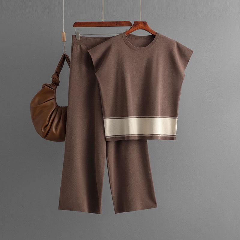 HNXC Women's Plate-size Set, A Loose and Slimming Women's Knitted Sweater, High-waisted and Wide-leg Trousers, A Fashionable Two-piece Set