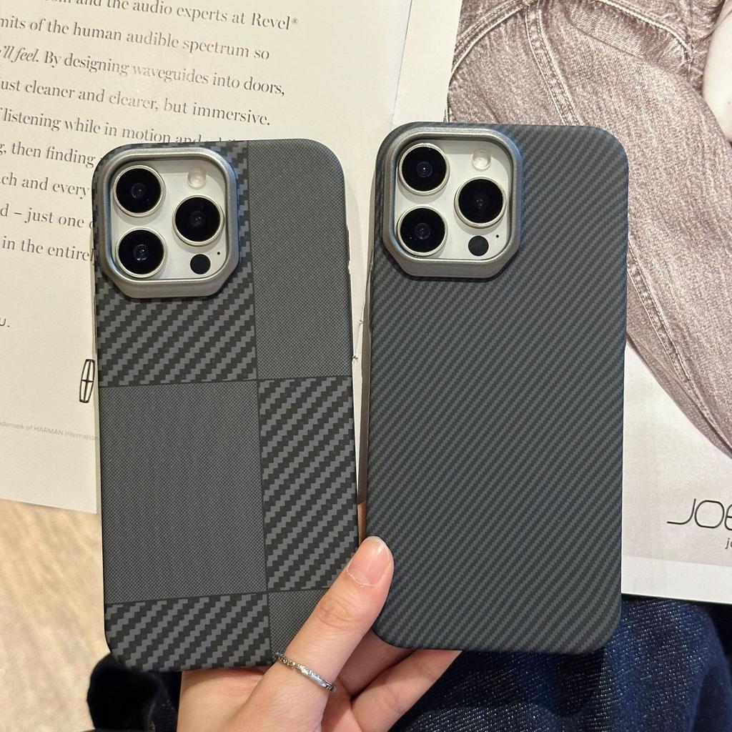Ultra-Thin Carbon Fiber Texture Case, Kevlar Style Hard Cover, Shockproof Matte Bumper for iPhone 17, 16 Pro Max