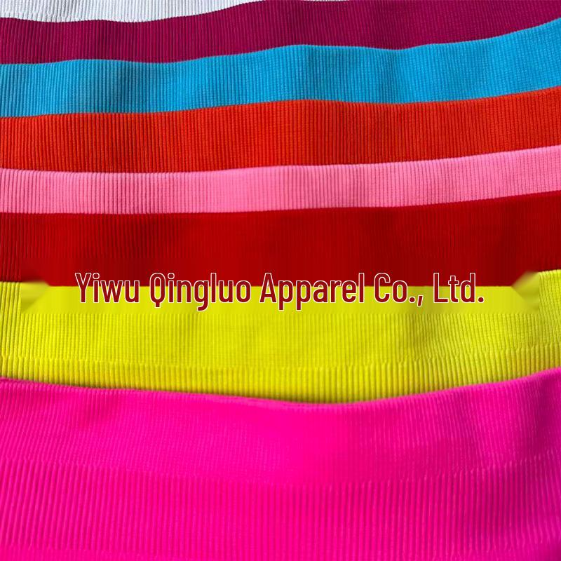 Dfyne Sömlös Korslagd Nylon Sport-BH & Yogashorts Set