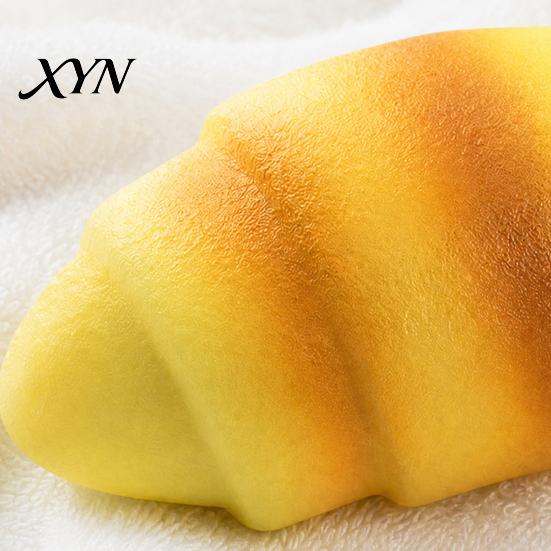 Croissant Fidget Toy Stress Relief Squeeze Toy, Simulated Bread Sensory Kids Ball Home Office Worker Relaxation Desk