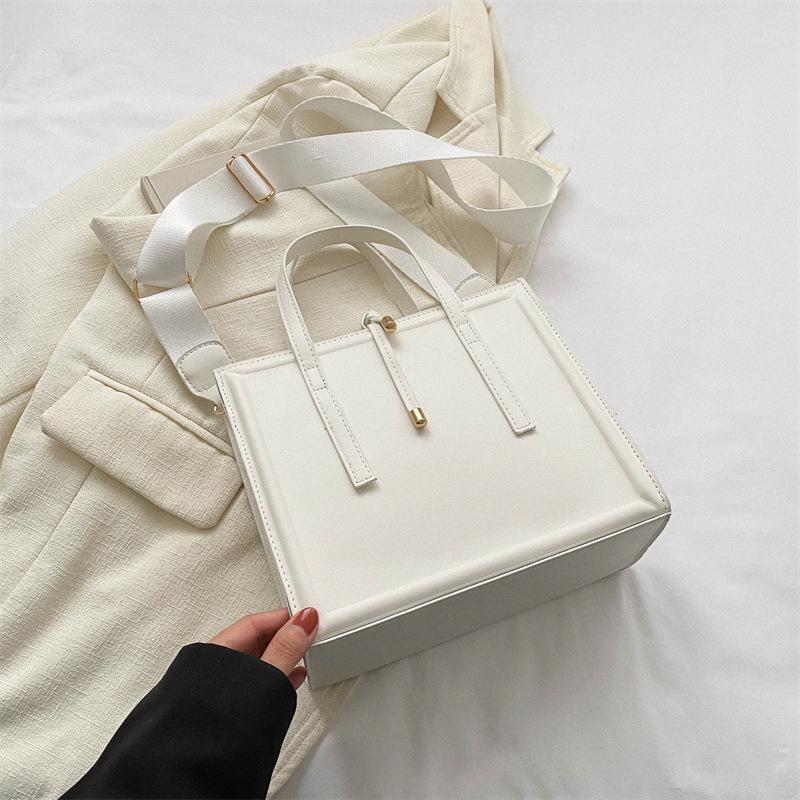 Bag women's winter new trend fashion shoulder bag casual messenger bag small square bag women's bag