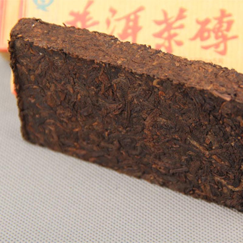 Yunnan Puer Shu temurstein 100 g laget av 2015 Puerh Materials Ripe Tea