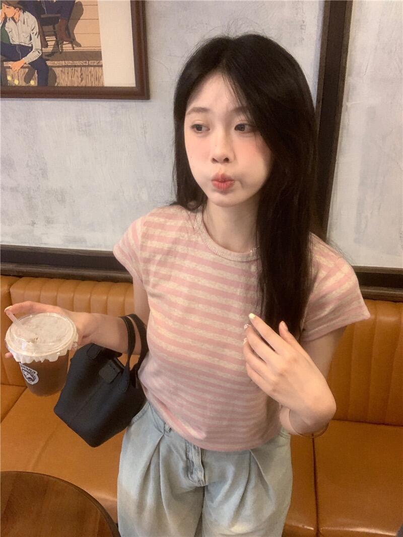 

Striped contrasting color design front shoulder short-sleeved t-shirt women s summer new casual and thin versatile student tops trendy S розовый