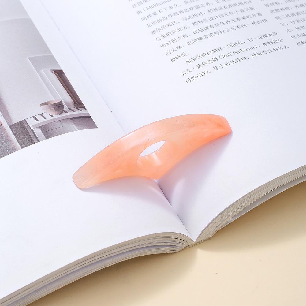 Portable Convenient Thumb Book Page Holder 2cm Hole Elegant Reading Aids Easy To Use Marque Page Book Accessories Students