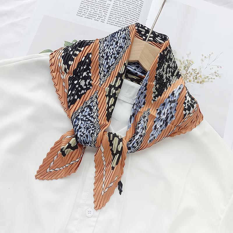 Retro Color Block Crinkled Square Scarf - 70cm Pleated Neckerchief in Imitation Silk for Women