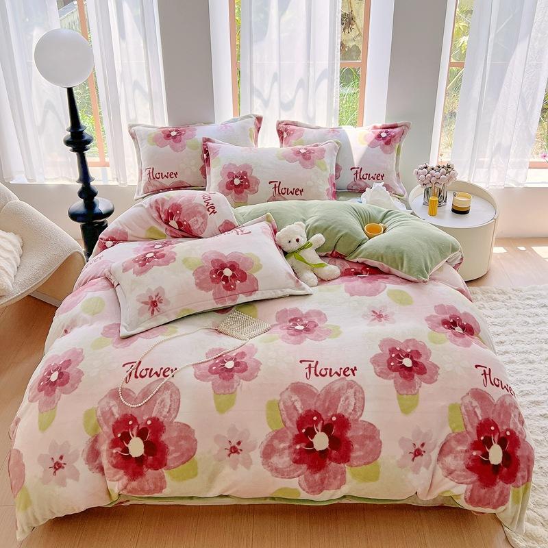 Set din patru piese din catifea cu lapte proaspăt de iarnă, husă de pilotă din flanel din catifea cu două fețe cu imprimare antistatică și set din trei piese din catifea