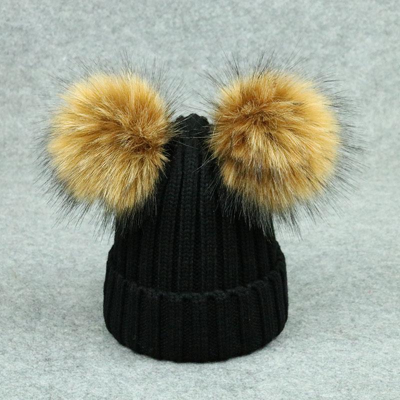 High Quality Winter Knit Hat with Raccoon Fur Ball On the Top Fax Fur Pom Pom Custom Winter Hats Plain Beanie Hat