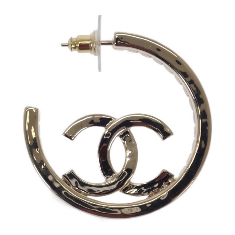 CHANEL Pierce gold metal Women