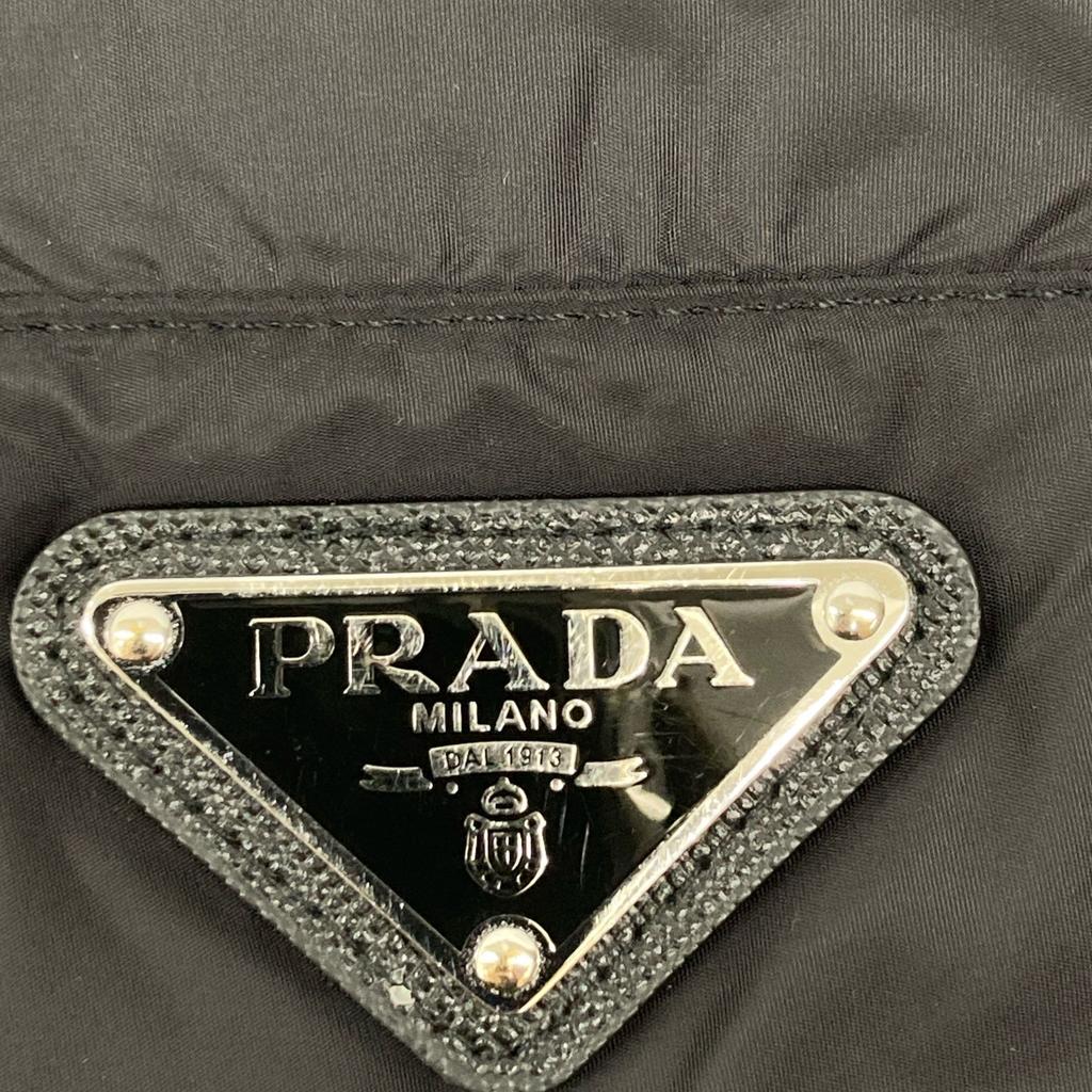 Prada Black 23 Year UB333 S231 13Z3 Nylon Shorts Bottoms 46 blackUsed