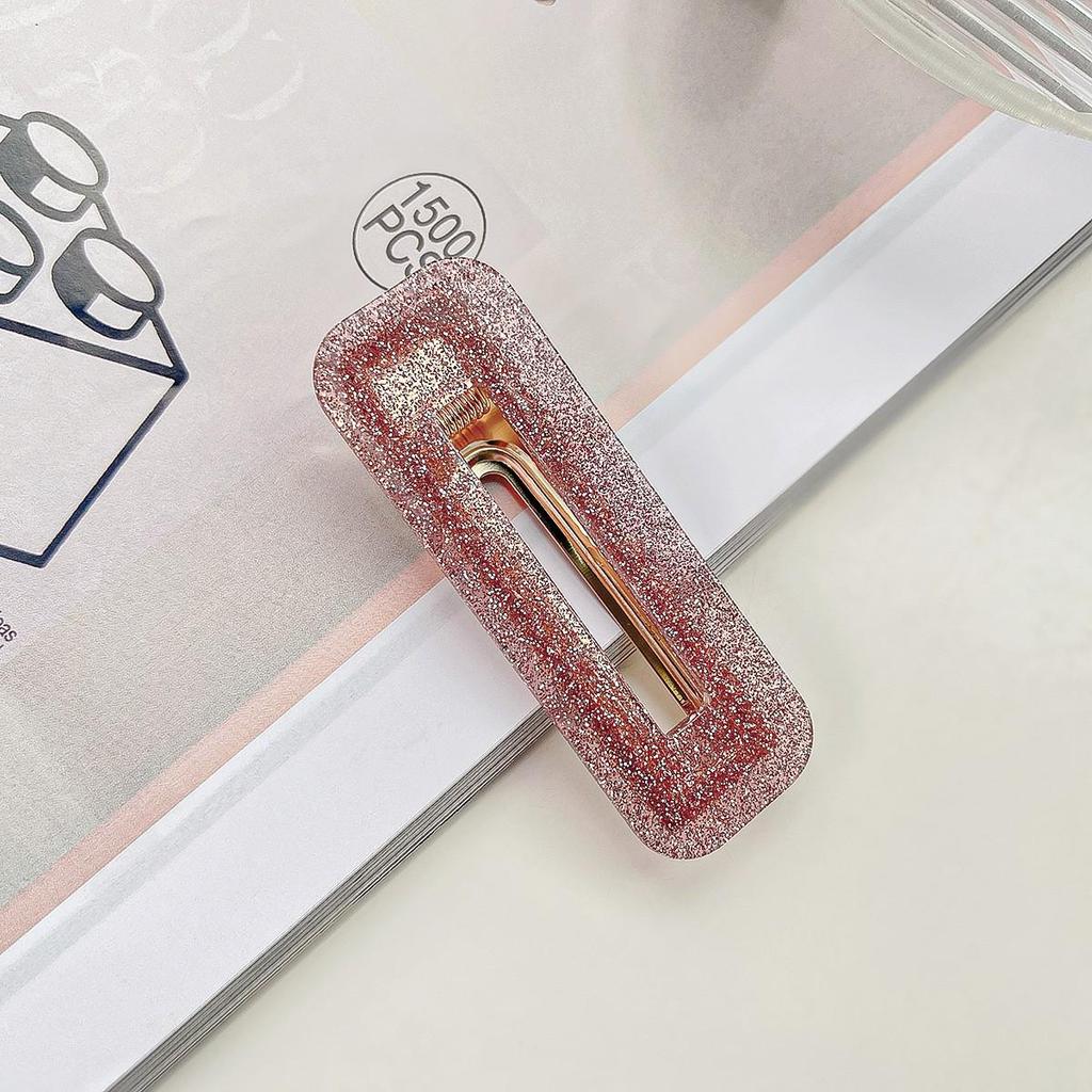 Barrette à cheveux en acrylique imprimé léopard: Barrette à frange rétro haut de gamme pour femmes