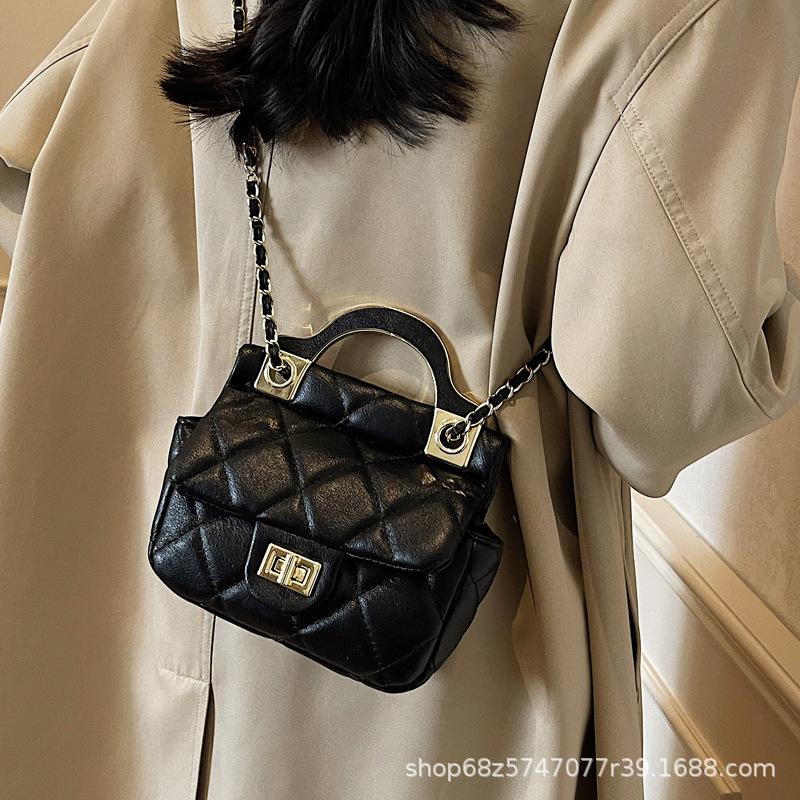 Popular 2025 New Versatile Bag Women's Rhombus Chain Bag Xiaoxiangfeng Crossbody Bag Underarm Bag Mobile Phone Bag