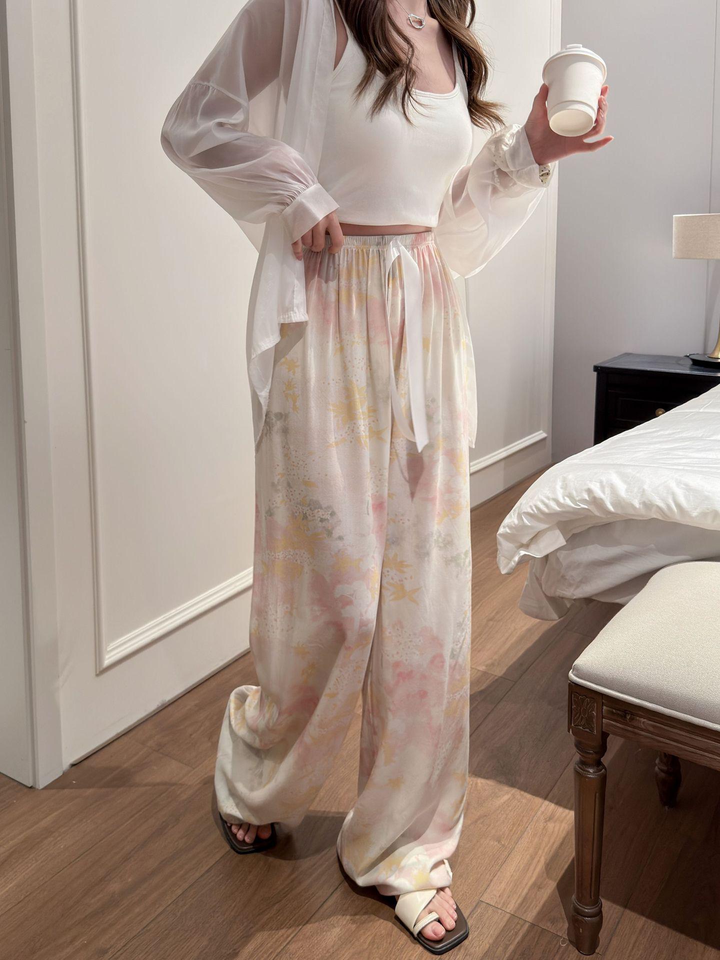 

2026 Women s Cotton Silk Wide-Leg Lantern Pants with Drawstring Waist - Casual Summer Fashion Medium