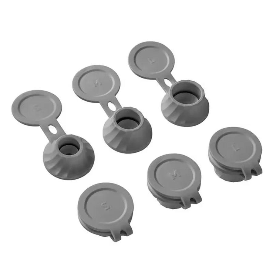 Three-Pack Bottle Caps Suitable for Shampoo, Shower Gel, And Dishwashing Liquid in Various Sizes for Upside-Down Use.