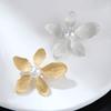 Retro Five-petal Flower Brooch Pearl Corsage Elegant Retro Matte Gold Plating Flower Pins Clothes Accessories Long-Lasting Color Exquisite Brooch Gift