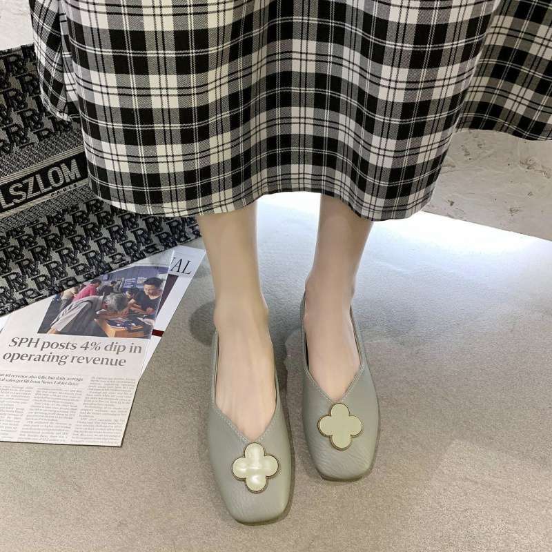 Spring and Autumn New Shallow Doudou Shoes Square Head Four Leaf Students Flat Bottom One Pedal Lazy Soft Sole Women's Single Shoes