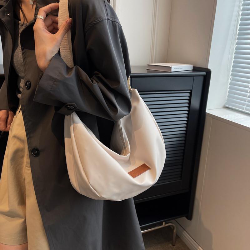 Large Capacity Women's Tote Bag Stylish Casual Shoulder Crossbody Bag For School