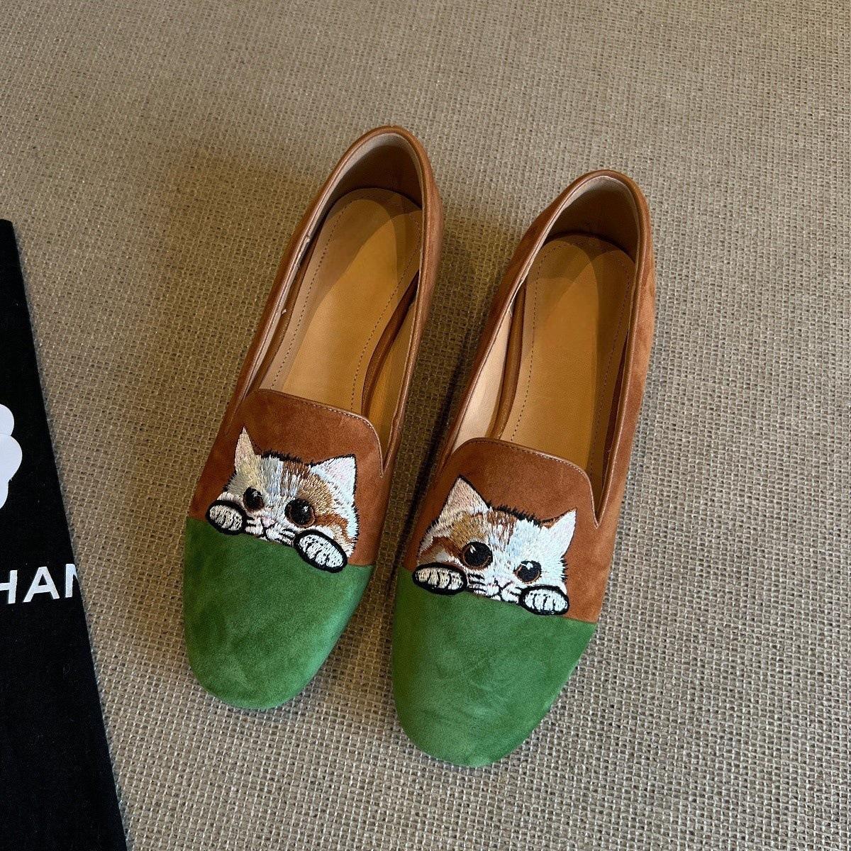 

Spring cute cat embroidery soft sole national style low heel Doudou shoes women s single shoes 40 коричневий