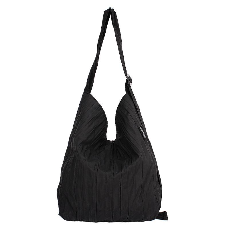 

Underarm large-capacity bag New simple literary girl shoulder nylon bag Commuter tote bag