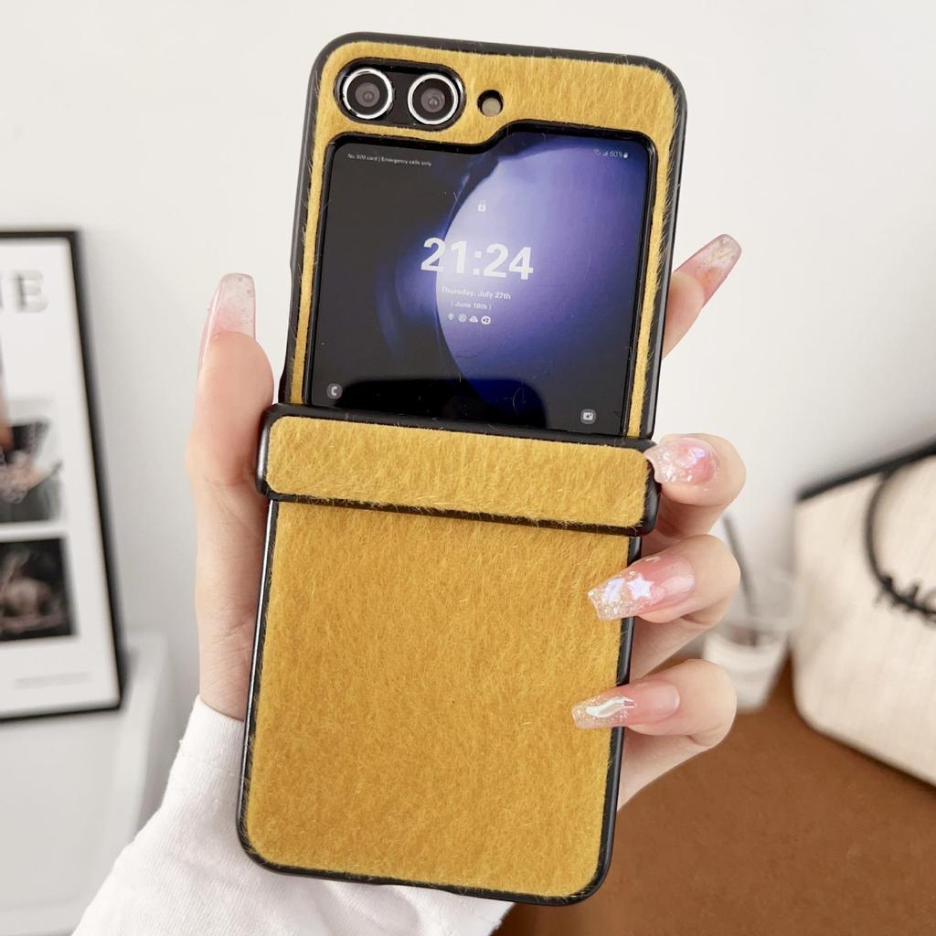 Samsung Z Flip 3/4/5/6/7 Mink Plush Three-Section Case