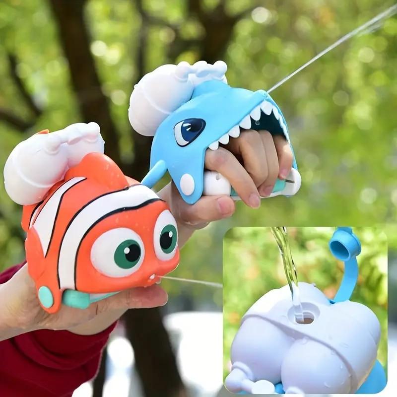 Animal Manual Water Gun, Ultra-long Range, Clown Fish Crocodile Shark Dinosaur Shape Water Gun, Color Mixing