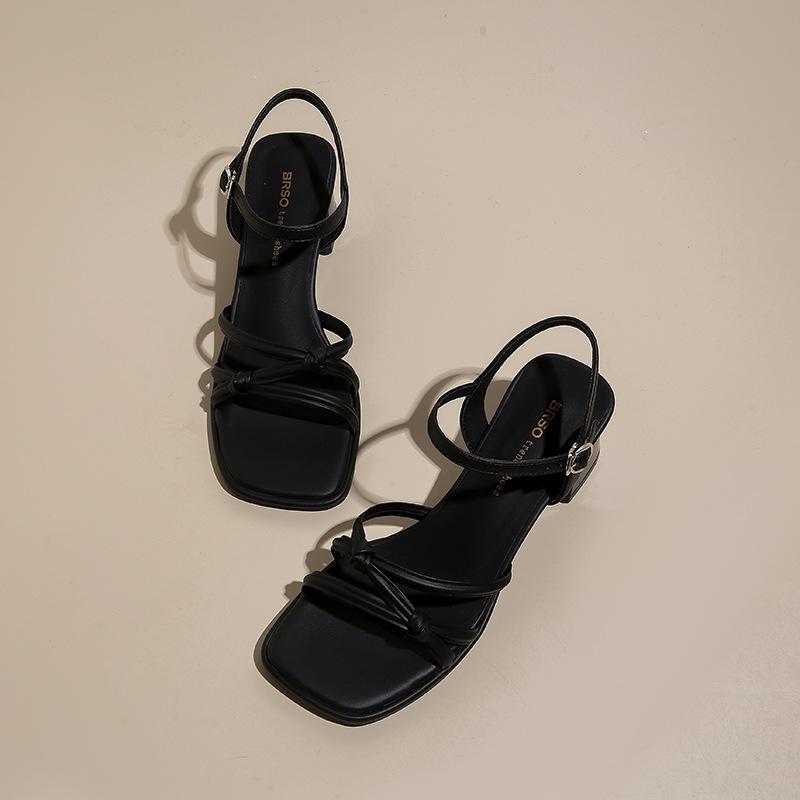 High heels spring and summer new outer wear straps are not tired thick heels are fashionable and versatile silver sandals 33 чёрный 4383₽