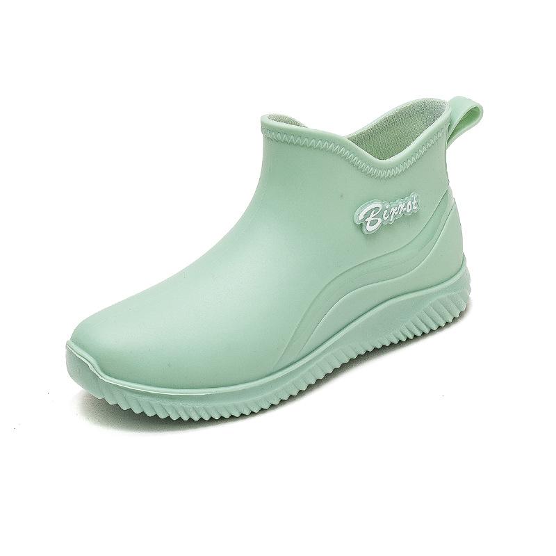 Men's and women's water shoes short tube thickened non-slip rubber shoes fashion shoes Martin snow kitchen waterproof boots couple rain shoes
