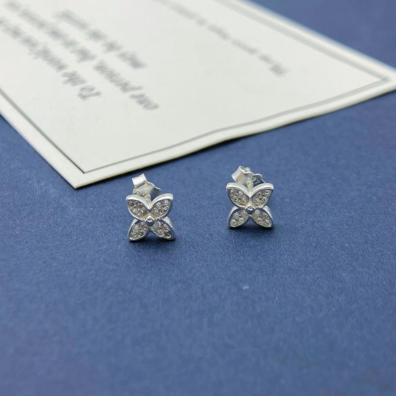 925 Sterling Silver Four-Leaf Clover Zircon Earrings - Simple, Luxurious, and Versatile Fashion Jewelry 925 Silver