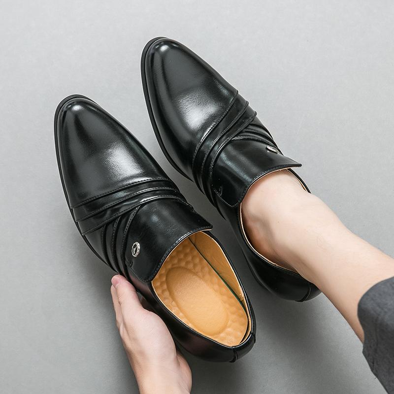 Original Design Högkvalitativa Läderskor i Brittisk Stil med Hög Klack för Män Svart Hombre Dagligen Affärsmässigt Casual Bankettklänning