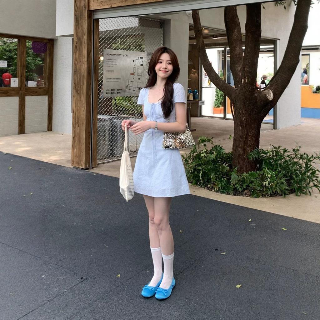 [Soft blue and one water] High-intelligence lace splicing fake two-piece temperament waist dress knitted fabric