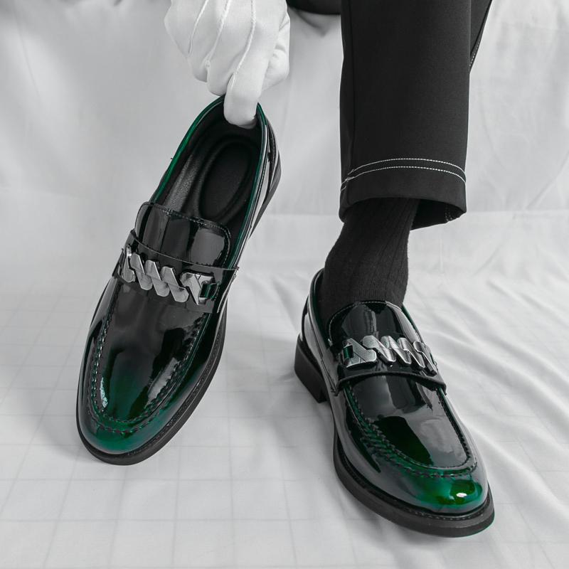 Fashionable new men's pointed block shoes luxury men's patent leather comfortable banquet business casual leather shoes