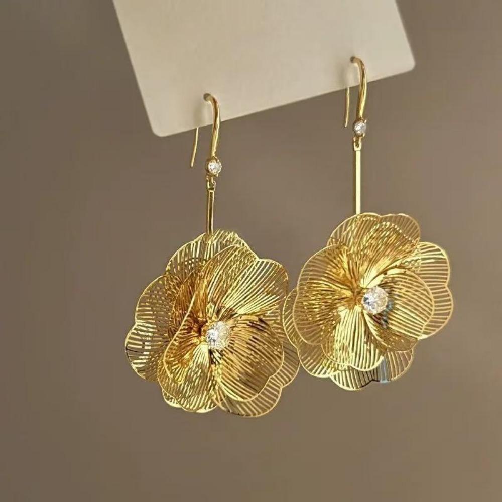 Retro Butterfly Earrings Light Luxury Temperament Design Sense Niche Personality Versatile Simple Earrings