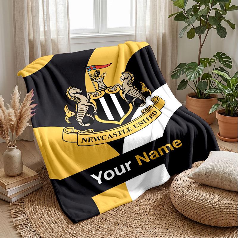 Coperta in Flanella Personalizzata con Nome Testo Newcastle United FC Logo Calcio Coperta in Pile Personalizzata Regalo Speciale per Divano Camera da Letto Casa