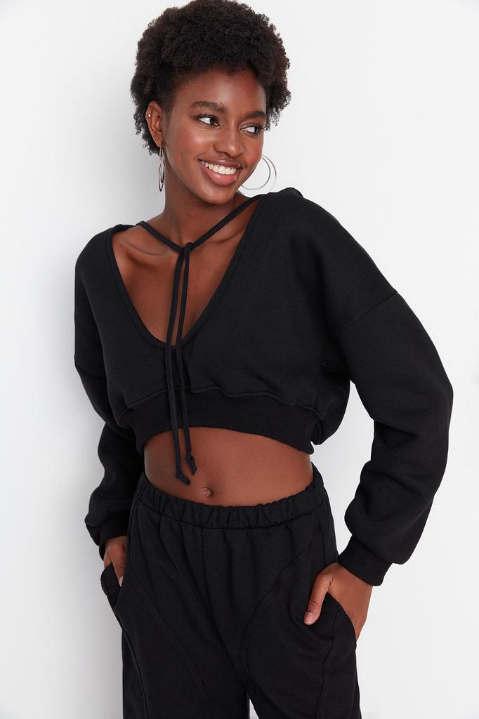 Women's Fashion Black Thick Fleece Hooded V-Neck Relaxed Cut Crop Knitted Sweatshirt