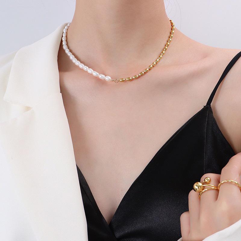 French-Style Retro Necklace: Oval Bead & Choker Spliced, 18k Gold Titanium Steel with Freshwater Pearls for Women