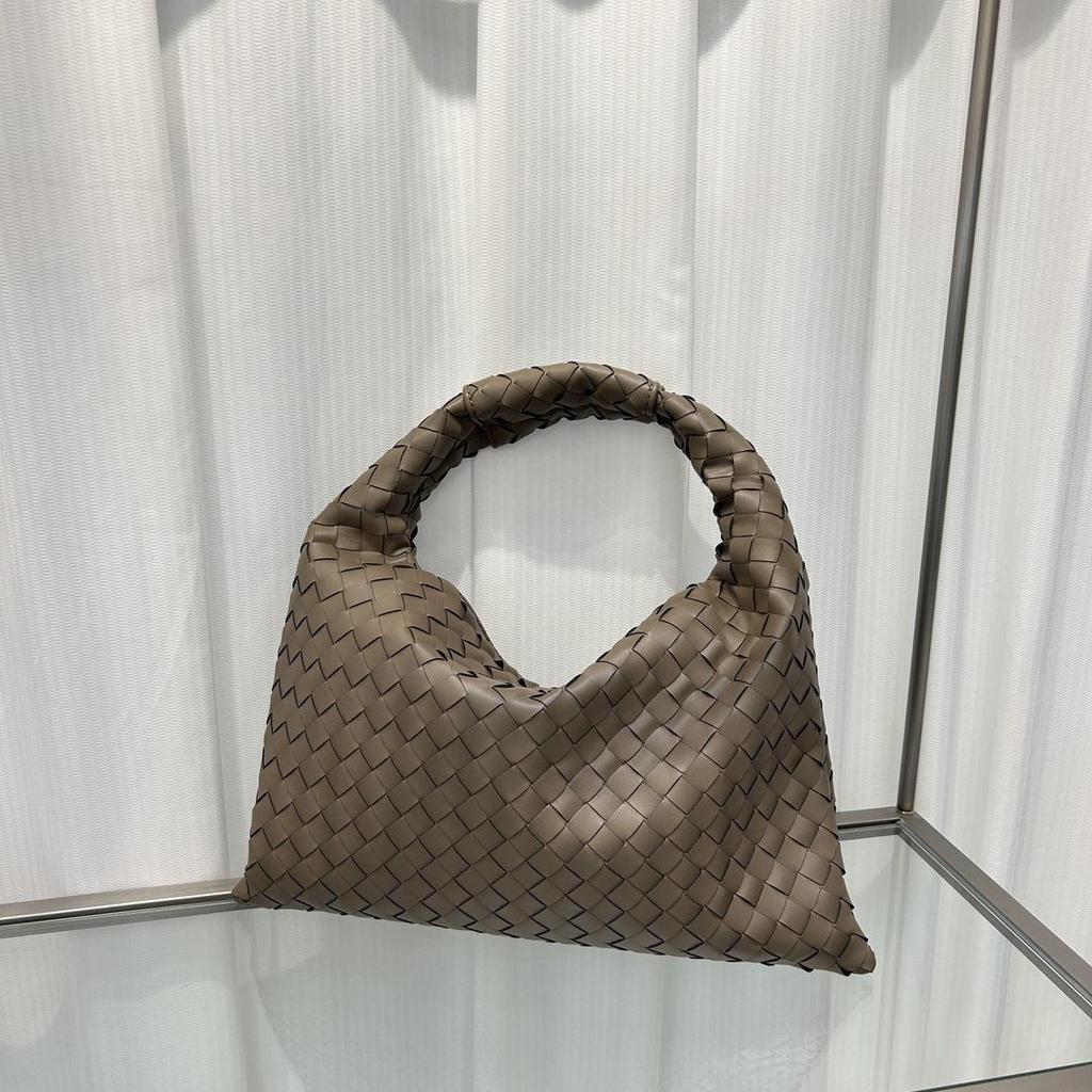 Genuine Leather Hand-Woven Underarm Bag - Stylish, Versatile, High-Quality Cowhide Shoulder Bag for Women