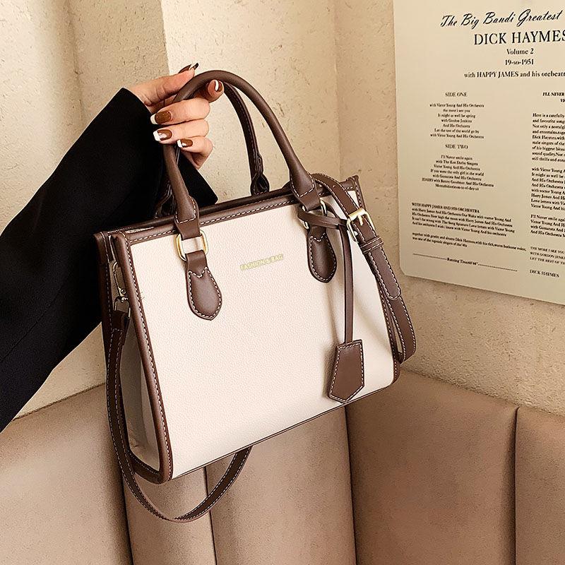 Premium Sense, Simple Texture, Large Capacity 2026 New Trend Shoulder Versatile Messenger Bag, Portable Commuter Bag