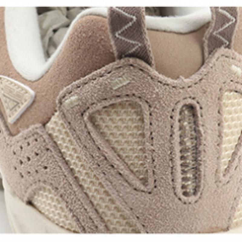 New Balance 610 Beige