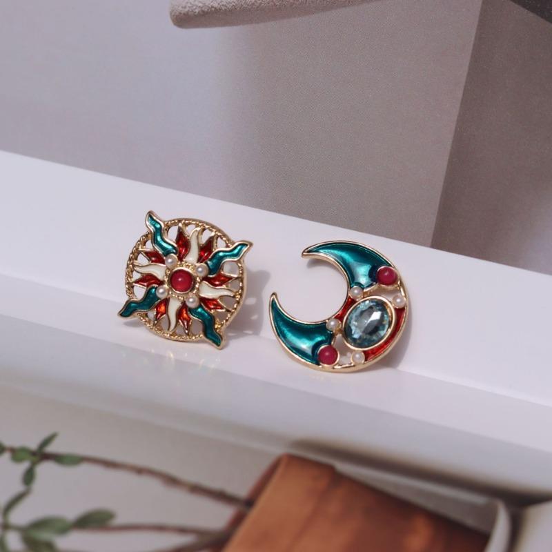 1PAIR asymmetric moon design stud earrings niche temperament retro dripping oil light luxury earrings cold wind earrings