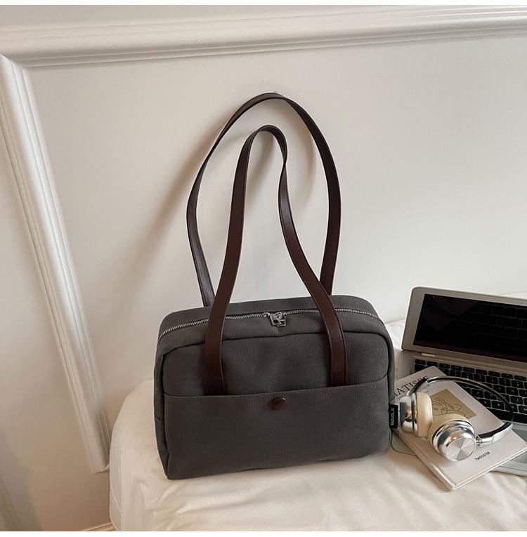 

Rookie tote bag women s 2025 autumn new large-capacity commuter canvas versatile shoulder armpit bag