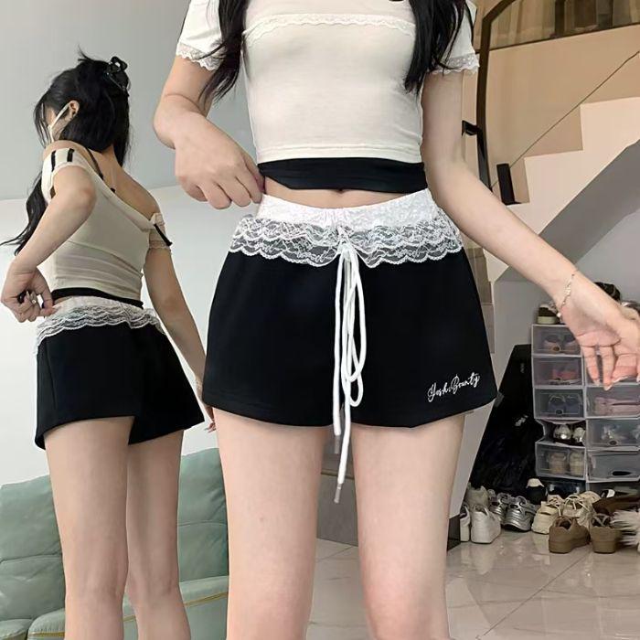 

Женские красные кружевные вышитые спортивные шорты А-силуэта на кулиске - Универсальные, маленького размера, летние шорты с широкими штанинами L чёрный