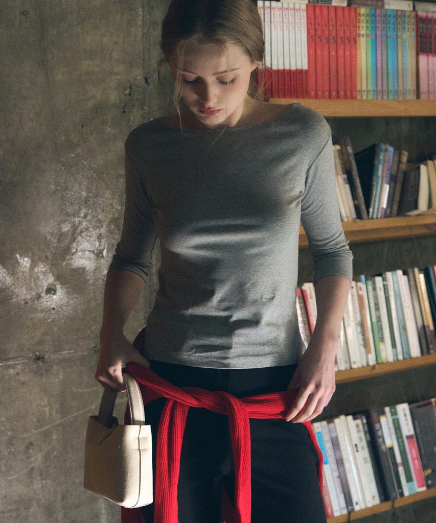 Deuloupisumeon Soft Basic Boat Neck T-Shirt [Lilac]