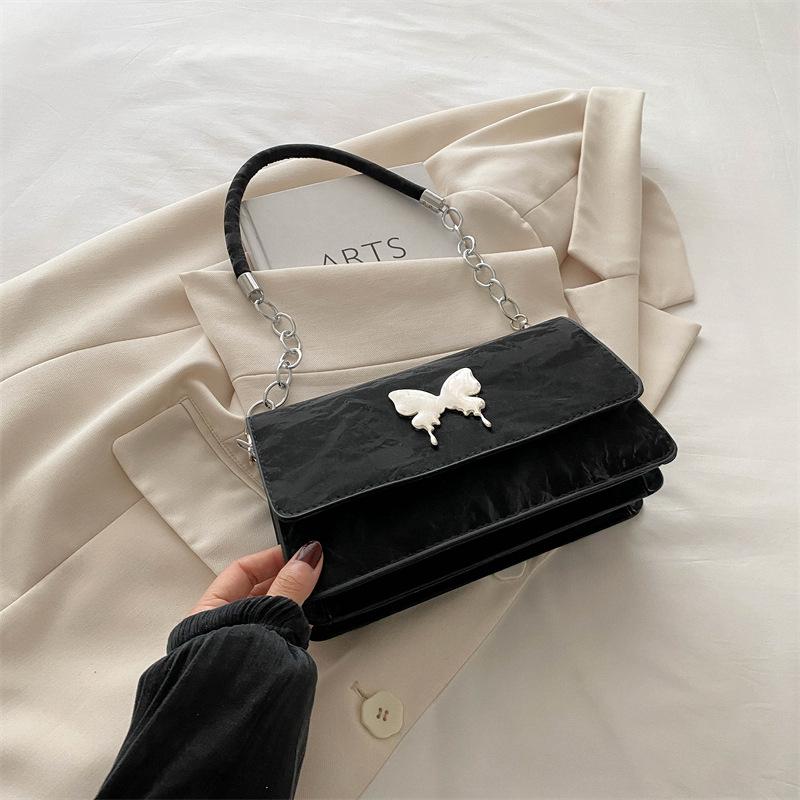 

Весна и лето, новая большая вместительная сумка для отдыха с цепочкой, модная и красивая женская сумка с элементом бабочки 2024 года, женская маленькая квадратная сумка через плечо чёрный