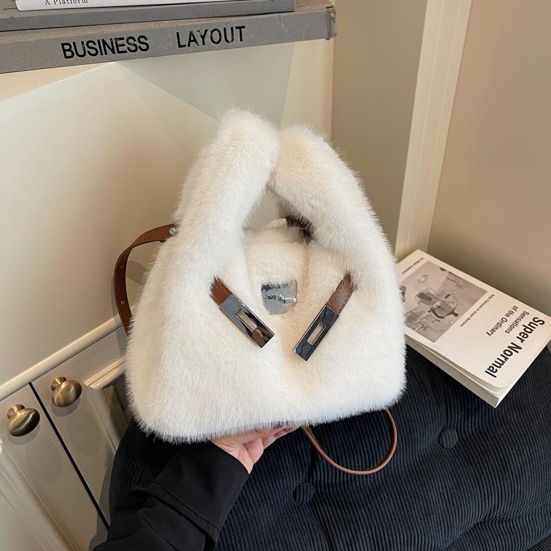 New plush bag handbag Korean version fashion messenger bag plush autumn and winter high-end exquisite shoulder bag ins